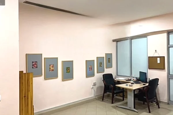 Shitet Ambjent Biznesi tek Komuna e Parisit, prane Pasticeri Nefeli !!