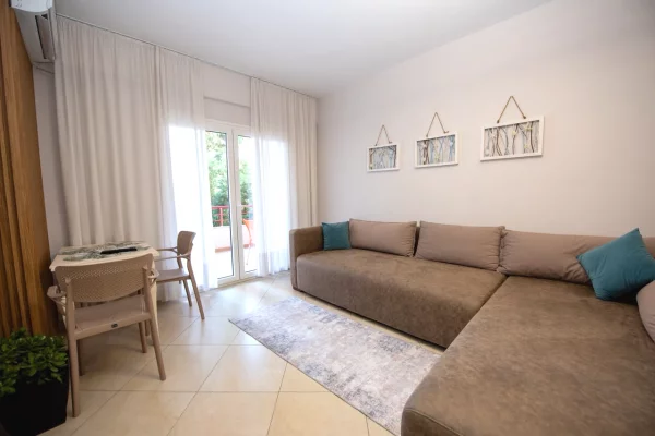 Shtepi ne shitje Apartament ne Vlore, 1+1, Mobilimi E mobiluar, Pagesa 14,500,000  Leke.