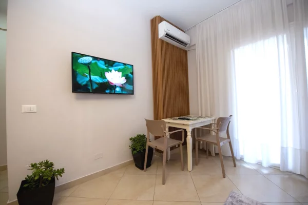 Shtepi ne shitje Apartament ne Vlore, 1+1, Mobilimi E mobiluar, Pagesa 14,500,000  Leke.