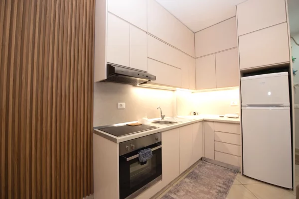Shtepi ne shitje Apartament ne Vlore, 1+1, Mobilimi E mobiluar, Pagesa 14,500,000  Leke.