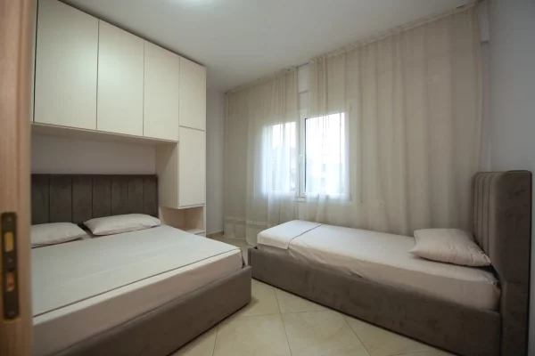 Shtepi ne shitje Apartament ne Vlore, 1+1, Mobilimi E mobiluar, Pagesa 14,500,000  Leke.