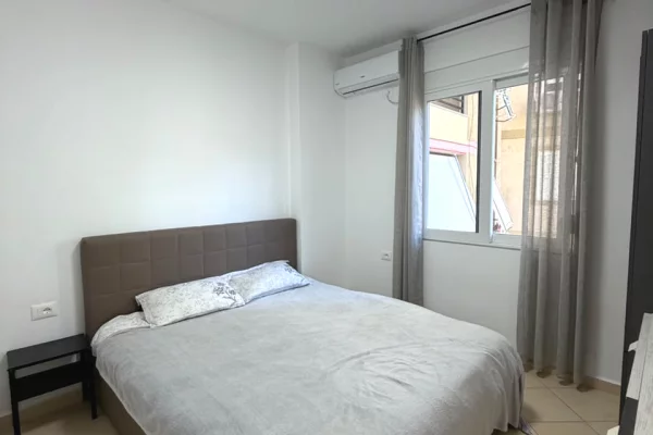 Shtepi ne shitje Apartament ne Sarande, 2+1, Mobilimi E mobiluar, Pagesa 160,000  Euro.