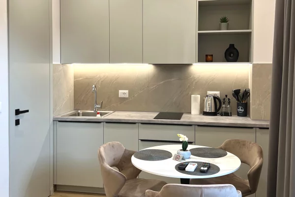 Shtepi ne shitje Apartament ne Durres, Garsoniere, Mobilimi E mobiluar, Pagesa 150,000  Euro.