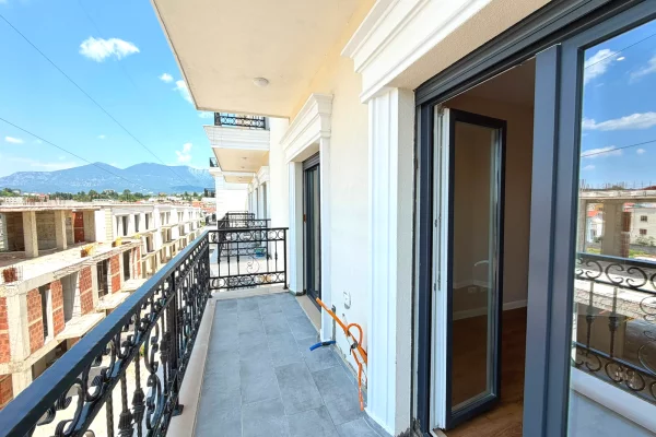 Shtepi ne shitje Apartament ne Tirane, 1+1, Mobilimi Bosh, pa mobiluar, Pagesa 136,800  Euro.