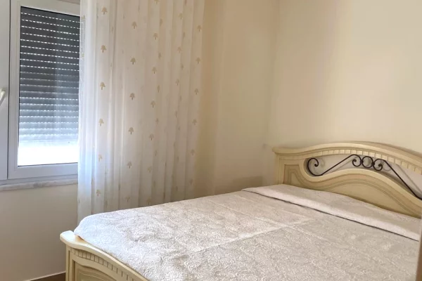 Shtepi ne shitje Apartament ne Durres, 1+1, Mobilimi E mobiluar, Pagesa 150,000  Euro.