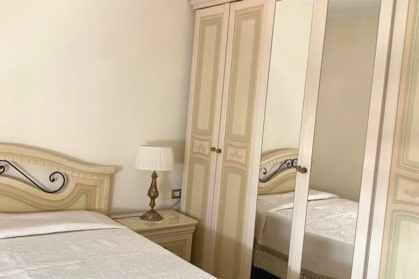 Shtepi ne shitje Apartament ne Durres, 1+1, Mobilimi E mobiluar, Pagesa 150,000  Euro.