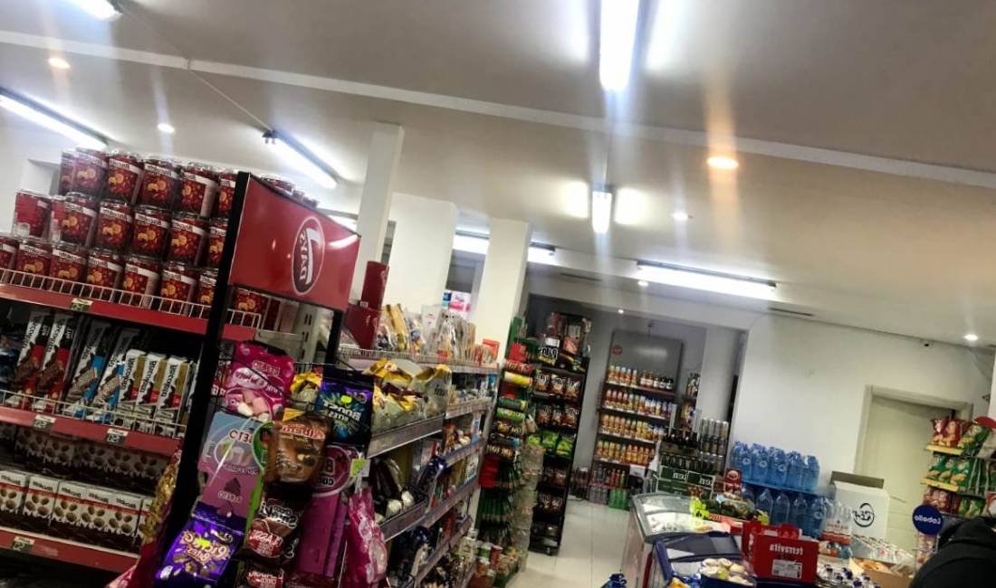 Shitet dyqani  ne bllok te rruga sami frasheri, afer njesise bashkiake 5