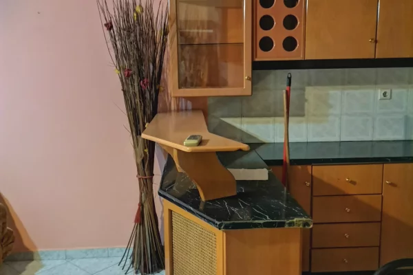 Shtepi me qera Apartament ne Sarande, 2+1, Mobilimi E mobiluar, Pagesa 500  Euro.