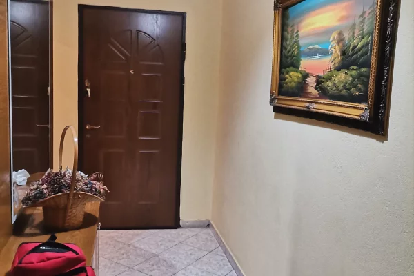 Shtepi me qera Apartament ne Sarande, 2+1, Mobilimi E mobiluar, Pagesa 500  Euro.