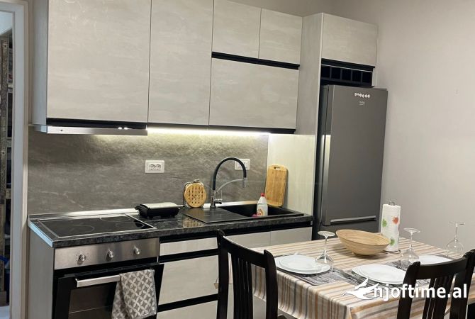 Apartament me qera 1+1