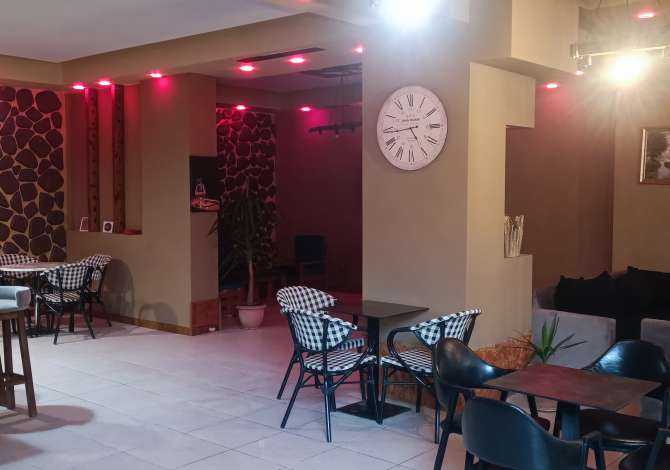 Ambiente Commerciale in Affitto 2+1 a Tirana - 700 Euro