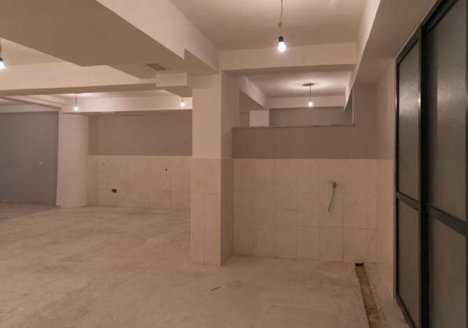 Shitet Ambient Biznesi Tek 21 Dhjetori