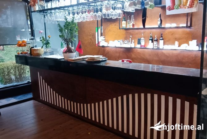 Ambiente Commerciale in Affitto 2+1 a Tirana - 805 Euro