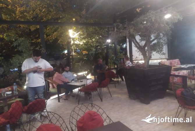 Business Property for Rent 2+1 in Tirana - 120,000 Leke