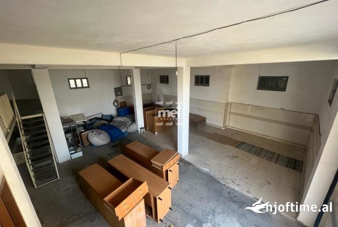 Ambient biznesi me qera 3+1 ne Durres - 600 Euro