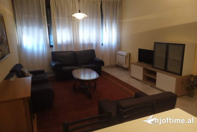 Shtepi me qera Apartament ne Tirane, 2+1, Mobilimi E mobiluar, Pagesa 55,000  Leke.