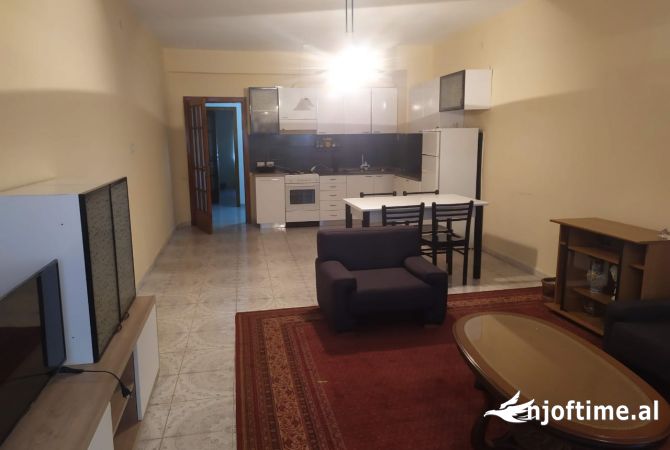 Shtepi me qera Apartament ne Tirane, 2+1, Mobilimi E mobiluar, Pagesa 55,000  Leke.