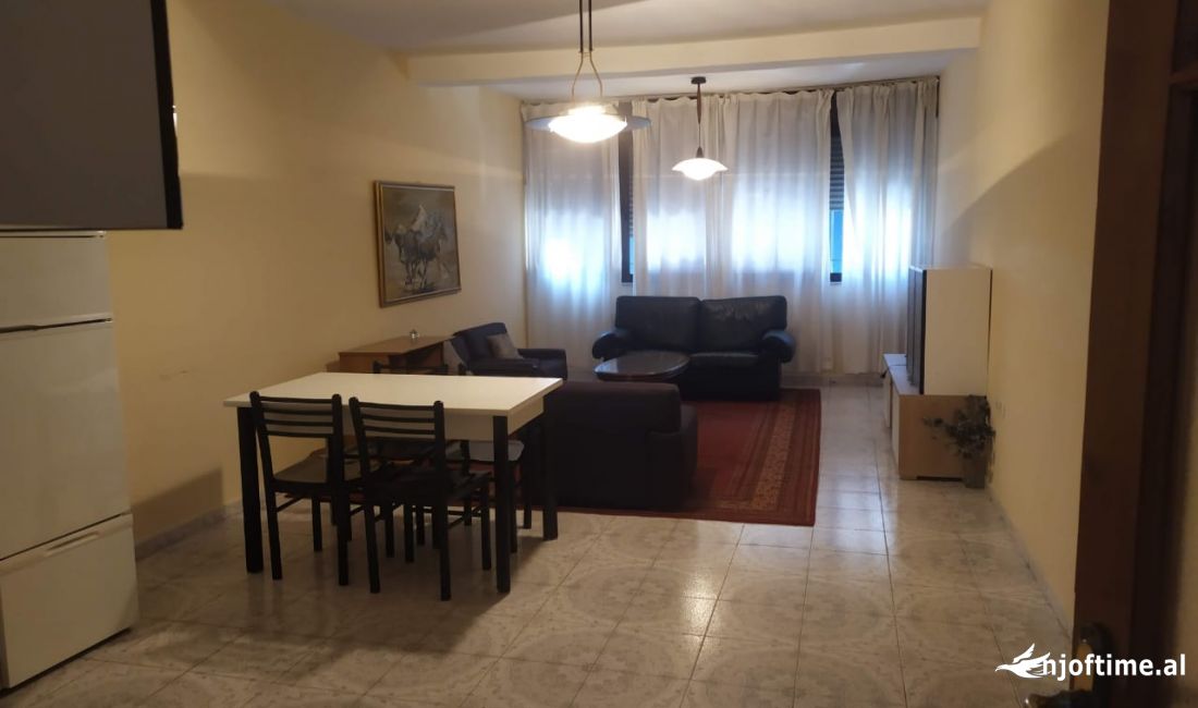 Shtepi me qera Apartament ne Tirane, 2+1, Mobilimi E mobiluar, Pagesa 55,000  Leke.