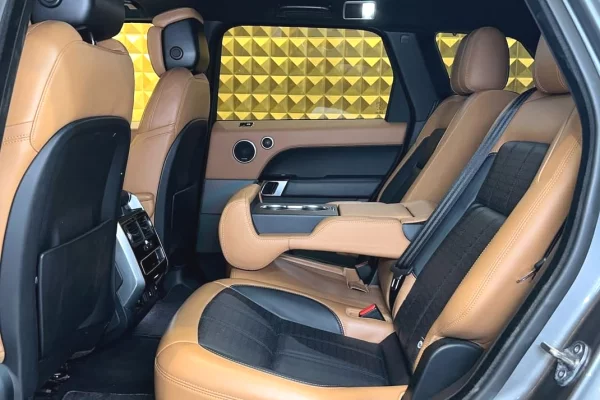 Auto in Vendita a Tirana, Land Rover, 2019 Diesel,Kambio Automatik Pagamento 47,000  Euro.