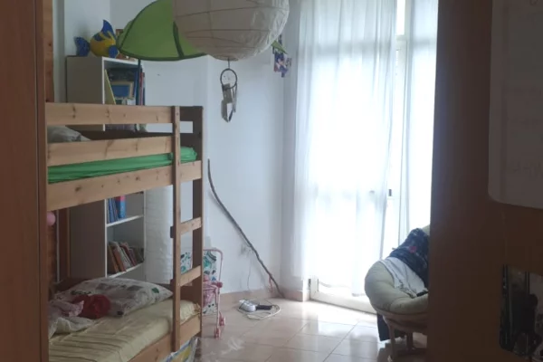 Shtepi me qera Apartament ne Tirane, 2+1, Mobilimi E mobiluar, Pagesa 45,000  Leke.