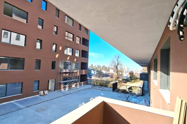 Shtepi ne shitje Apartament ne Tirane, 2+1, Mobilimi Bosh, pa mobiluar, Pagesa 190,000  Euro.