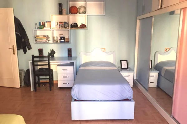 Appartamento in affitto a Tirana 2+1, Arredato