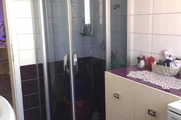 Appartamento in affitto a Tirana 2+1, Arredato