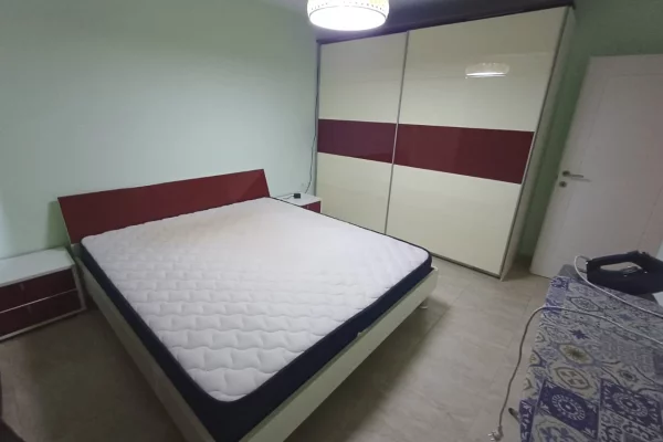 Shtepi me qera Apartament ne Tirane, 2+1, Mobilimi E mobiluar, Pagesa 500  Euro.