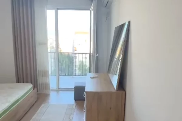 Shtepi me qera Apartament ne Tirane, 1+1, Mobilimi E mobiluar, Pagesa 45,000  Leke.
