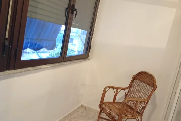 Shtepi me qera Apartament ne Tirane, 2+1, Mobilimi E mobiluar, Pagesa 60,000  Leke.