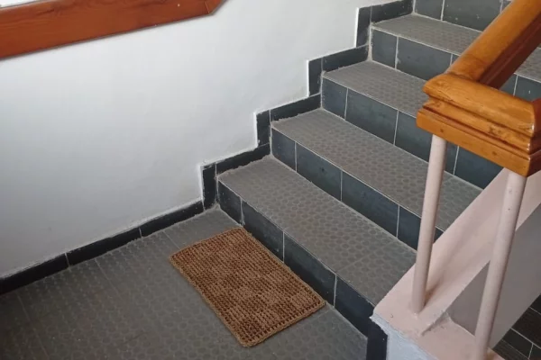 Shtepi me qera Apartament ne Tirane, 2+1, Mobilimi E mobiluar, Pagesa 60,000  Leke.