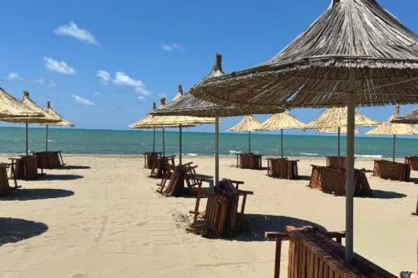 Shtepi ne shitje Apartament ne Durres, 1+1, Mobilimi Bosh, pa mobiluar, Pagesa 149,500  Euro.