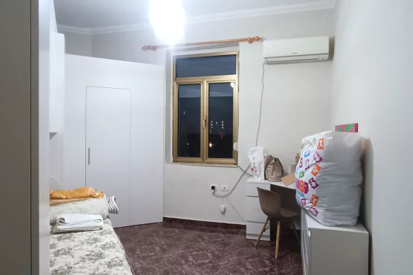 Shtepi me qera Apartament ne Tirane, 2+1, Mobilimi E mobiluar, Pagesa 600  Euro.