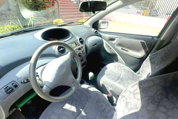 Makina ne shitje ne Tirane, Toyota, 2001 Benzine,Kambio Manual Pagesa 1,500  Euro.