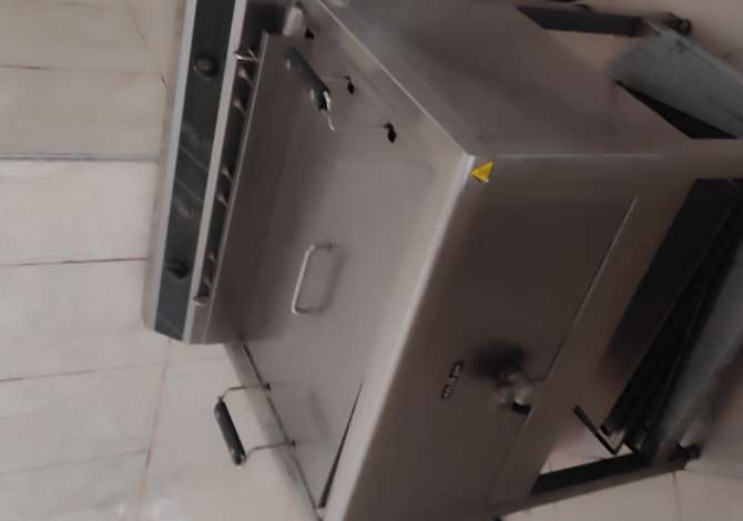 Pajisje biznesi ne shitje ne Tirane - 100,000 Leke