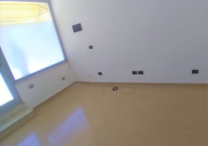 Business Property in Sale 3+1 in Tirana - 26,700 Euro