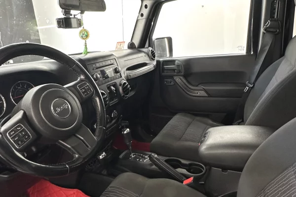 Cars for sale in Elbasan, Jeep, 2012 Benzine,Kambio Automatik Payment 14,500  Euro.