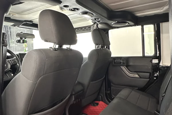 Cars for sale in Elbasan, Jeep, 2012 Benzine,Kambio Automatik Payment 14,500  Euro.