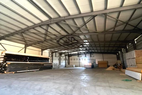 Ambient biznesi me qera 4+1 ne Durres - 5,000 Euro
