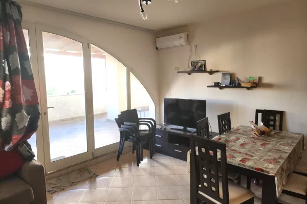 Shtepi ne shitje Apartament ne Durres, 2+1, Mobilimi E mobiluar, Pagesa 150,000  Euro.