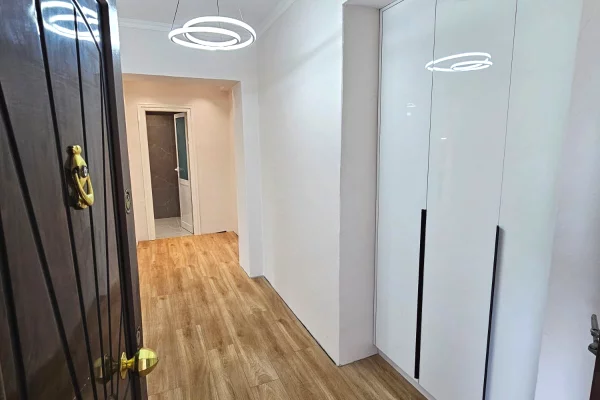 Shtepi ne shitje Apartament ne Durres, 1+1, Mobilimi E mobiluar, Pagesa 82,000,000  Leke.