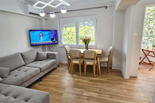Shtepi ne shitje Apartament ne Durres, 1+1, Mobilimi E mobiluar, Pagesa 82,000,000  Leke.
