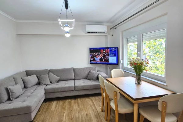 Shtepi ne shitje Apartament ne Durres, 1+1, Mobilimi E mobiluar, Pagesa 82,000,000  Leke.
