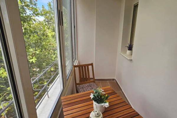 Shtepi ne shitje Apartament ne Durres, 1+1, Mobilimi E mobiluar, Pagesa 82,000,000  Leke.