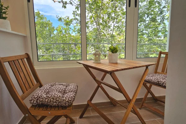 Shtepi ne shitje Apartament ne Durres, 1+1, Mobilimi E mobiluar, Pagesa 82,000,000  Leke.