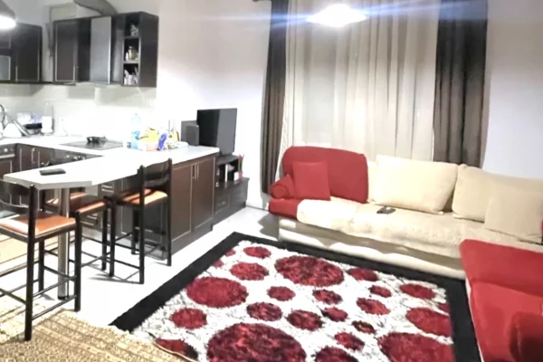 Shtepi me qera Apartament ne Tirane, 2+1, Mobilimi E mobiluar, Pagesa 45,000  Leke.