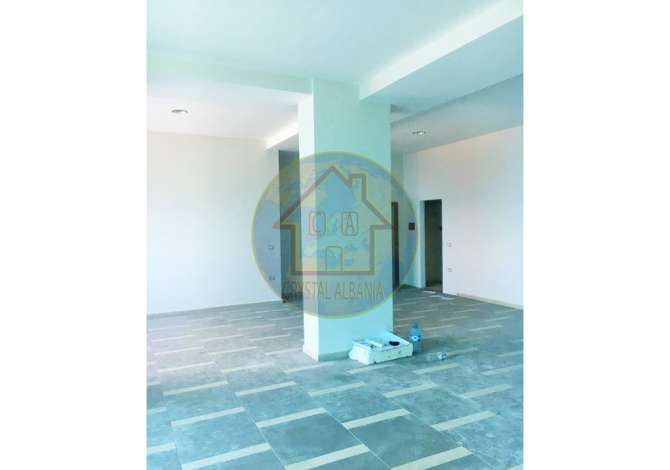 Shitet njesi prane portit te Durresit-Rruga Egnatia!