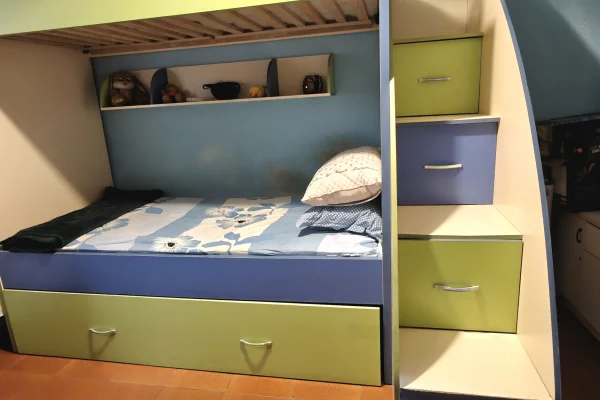 Dhome gjumi femijesh ne shitje