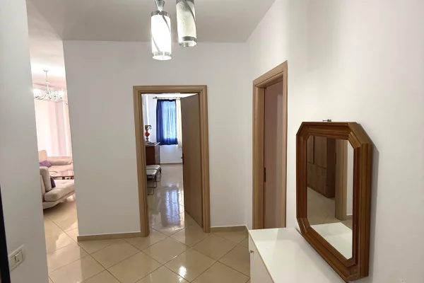 Shtepi me qera Apartament ne Tirane, 2+1, Mobilimi E mobiluar, Pagesa 45,000  Leke.