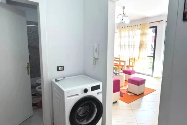 Shtepi ne shitje Apartament ne Tirane, 1+1, Mobilimi E mobiluar, Pagesa 110,000  Euro.